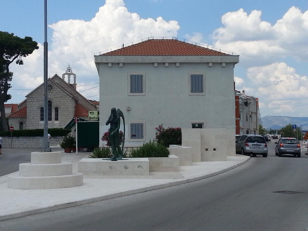 Apartments Mali Raj Vranjic Esterno foto