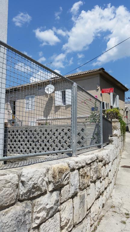Apartments Mali Raj Vranjic Esterno foto