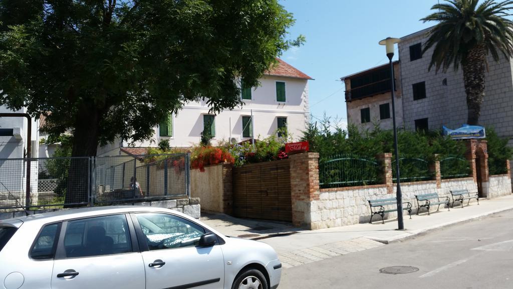 Apartments Mali Raj Vranjic Esterno foto